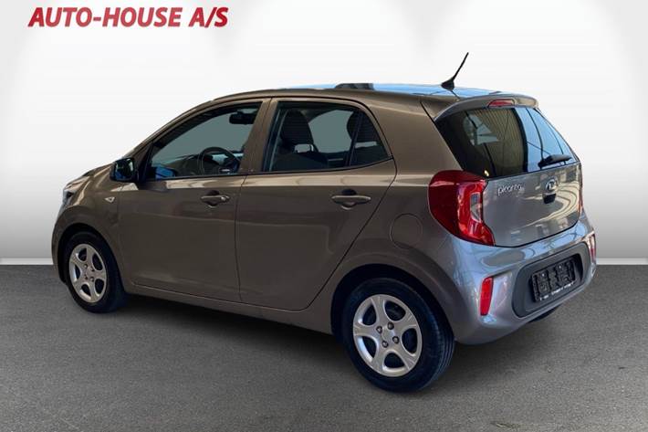 Beige Kia Picanto fra 2018
