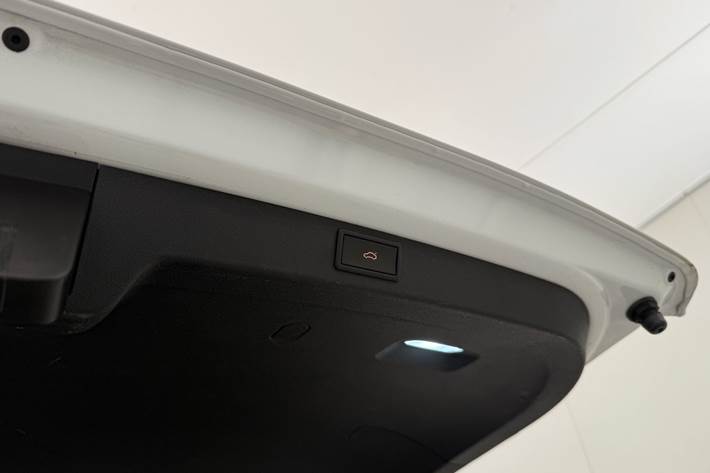 Hvid Skoda Enyaq fra 2022