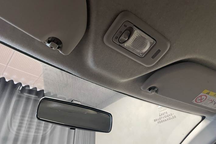 Orange Peugeot 108 fra 2020