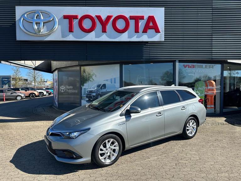 Toyota Auris 1,8 Touring Sports Hybrid H2 Comfort 136HK Stc Aut.