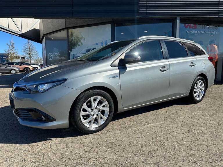 Toyota Auris 1,8 Touring Sports Hybrid H2 Comfort 136HK Stc Aut.