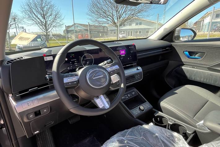 Grå Hyundai Kona fra 2026