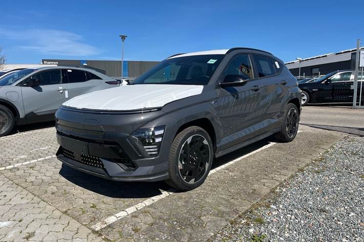 Grå Hyundai Kona fra 2026