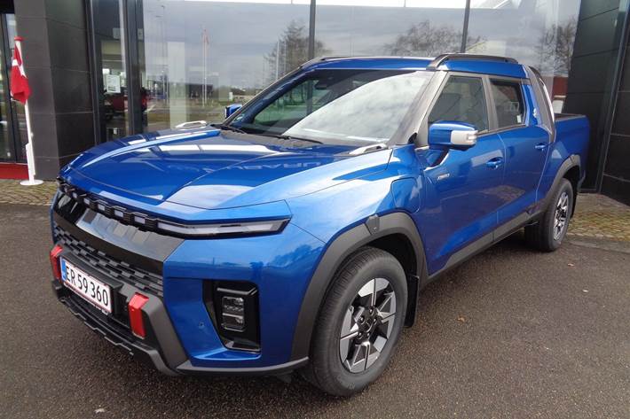 Blå KGM Musso EV fra 2026