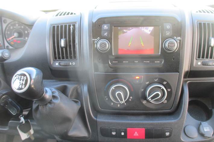 Rød Citroën Jumper fra 2021