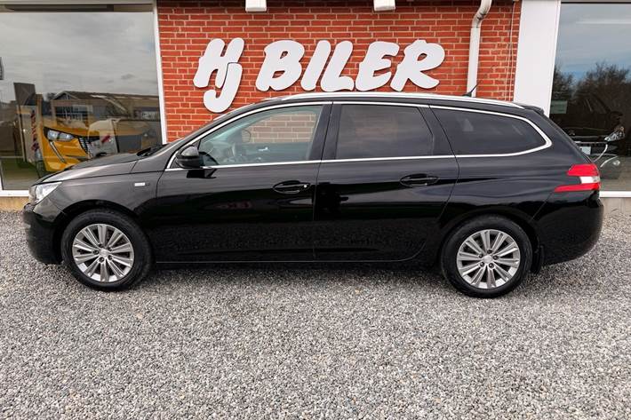 Sort Peugeot 308 fra 2016