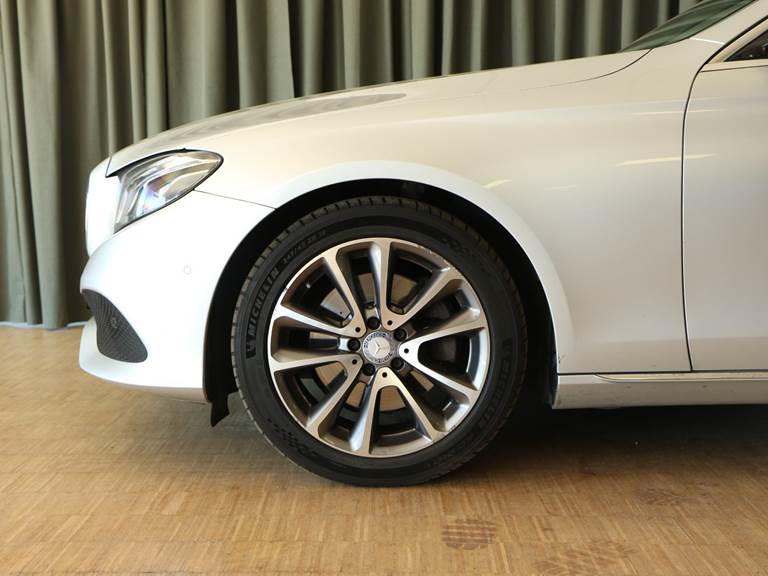 Mercedes E220 d 2,0 Avantgarde stc. aut.