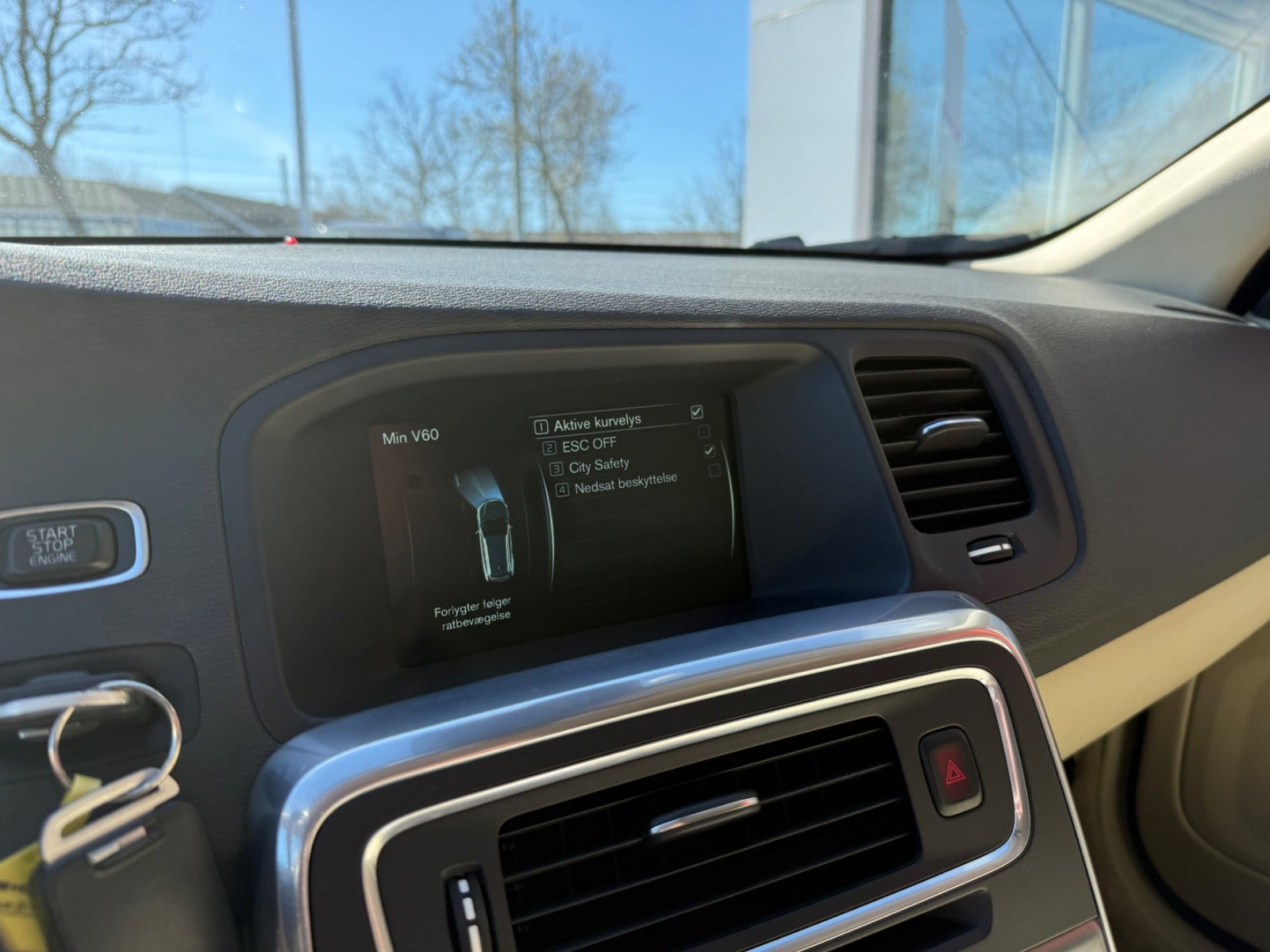 Sort Volvo V60 fra 2016