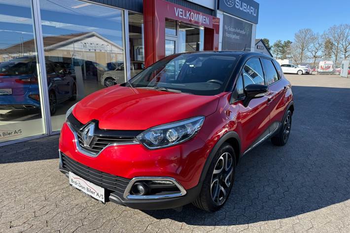 Rød Renault Captur fra 2016
