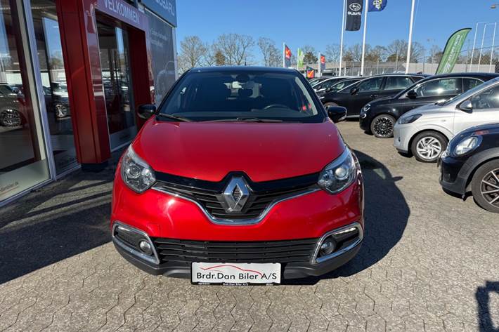 Rød Renault Captur fra 2016