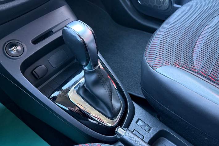 Rød Renault Captur fra 2016