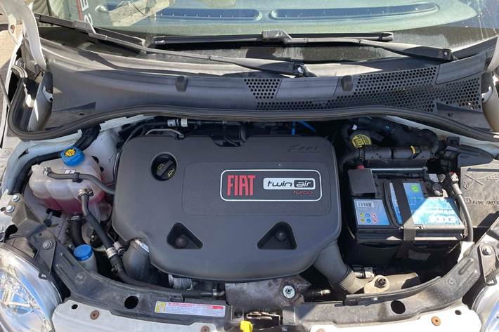 Hvid Fiat 500C fra 2012