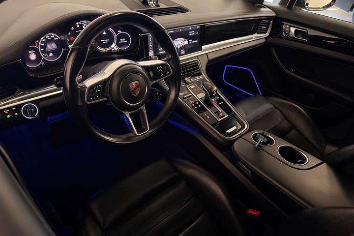undefined Porsche Panamera 4 fra 2017