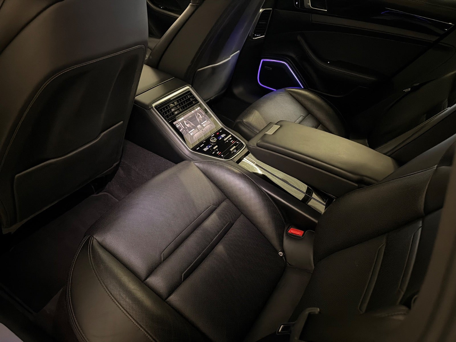 undefined Porsche Panamera 4 fra 2017