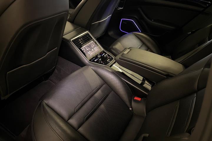 undefined Porsche Panamera 4 fra 2017