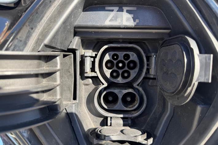 Sølv Renault Zoe fra 2021