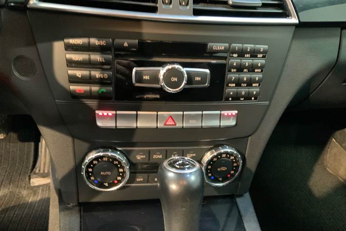 Sort Mercedes C220 fra 2011