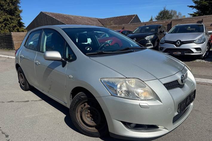 undefined Toyota Auris fra 2010
