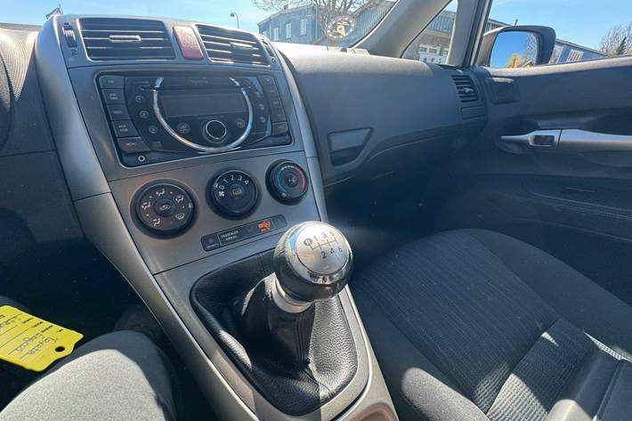 undefined Toyota Auris fra 2010