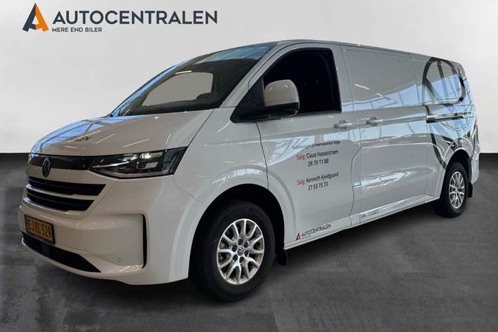 Hvid VW e-Transporter fra 2025 set udefra