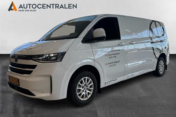 Hvid VW e-Transporter fra 2025 set udefra