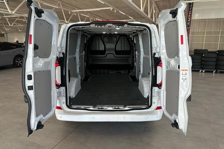 Hvid VW e-Transporter fra 2025
