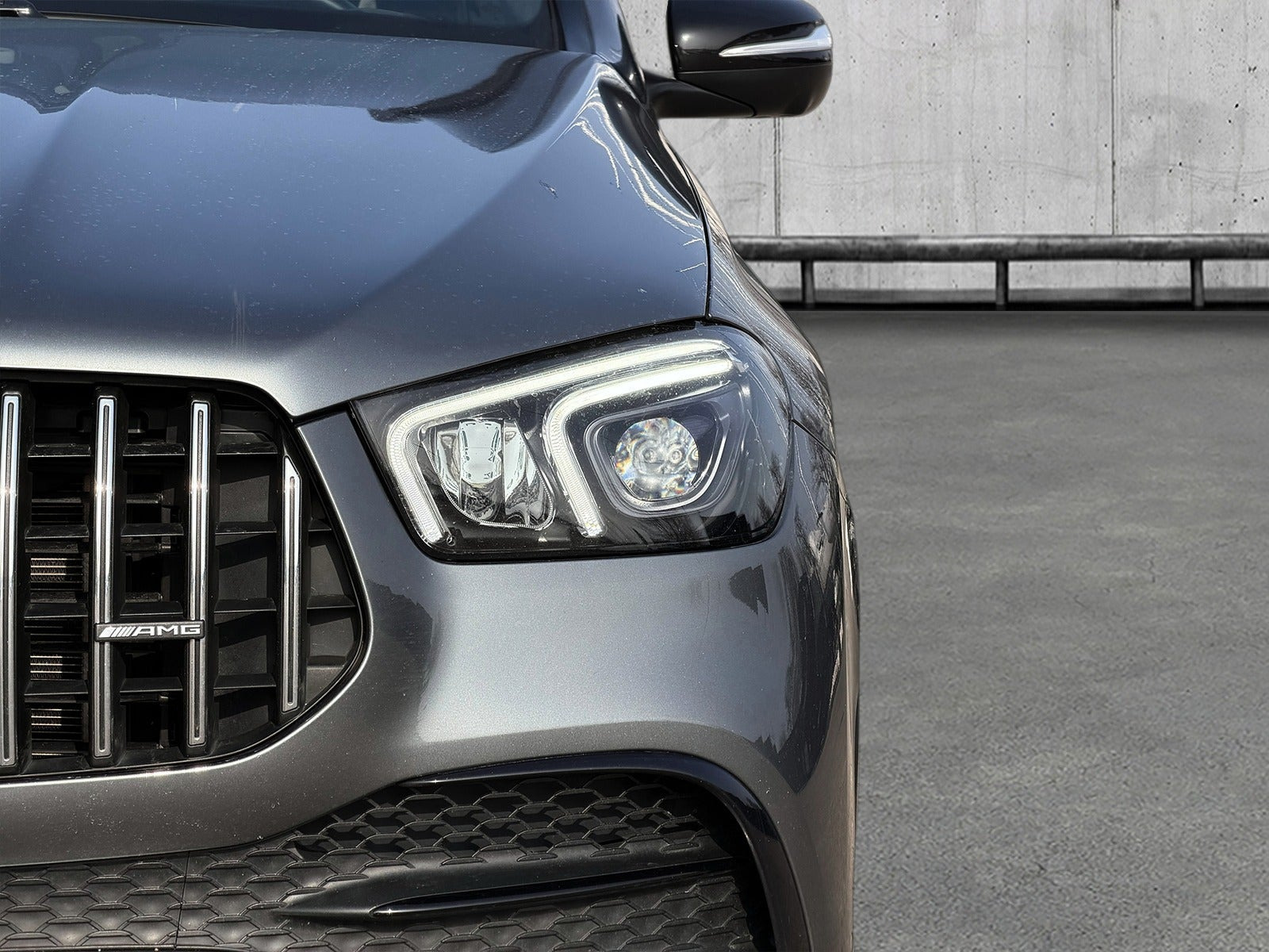 Sølv Mercedes GLE53 fra 2022