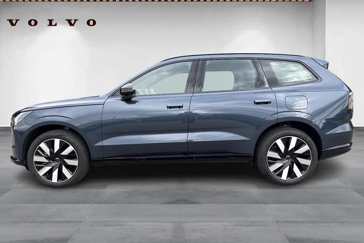 Blå Volvo EX90 fra 2025