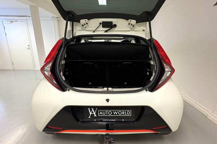 Hvid Toyota Aygo fra 2019