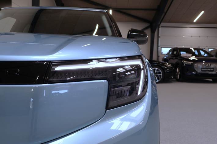 Blå Ford Explorer fra 2024