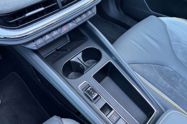 Hvid Skoda Enyaq fra 2022