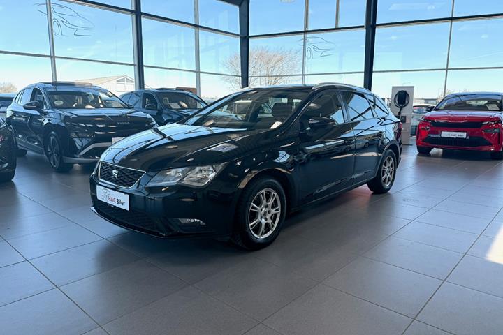 Sort Seat Leon fra 2014 set udefra