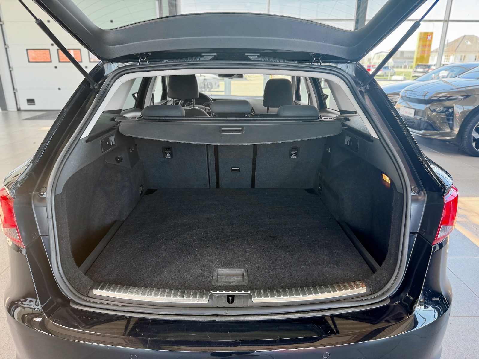 Sort Seat Leon fra 2014