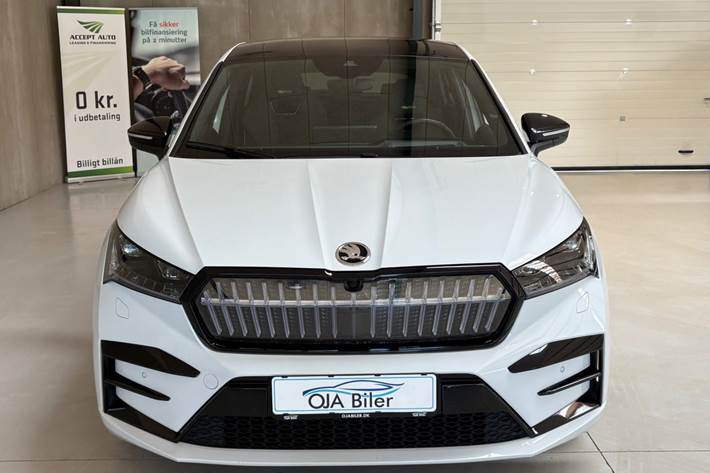 Hvid Skoda Enyaq fra 2023