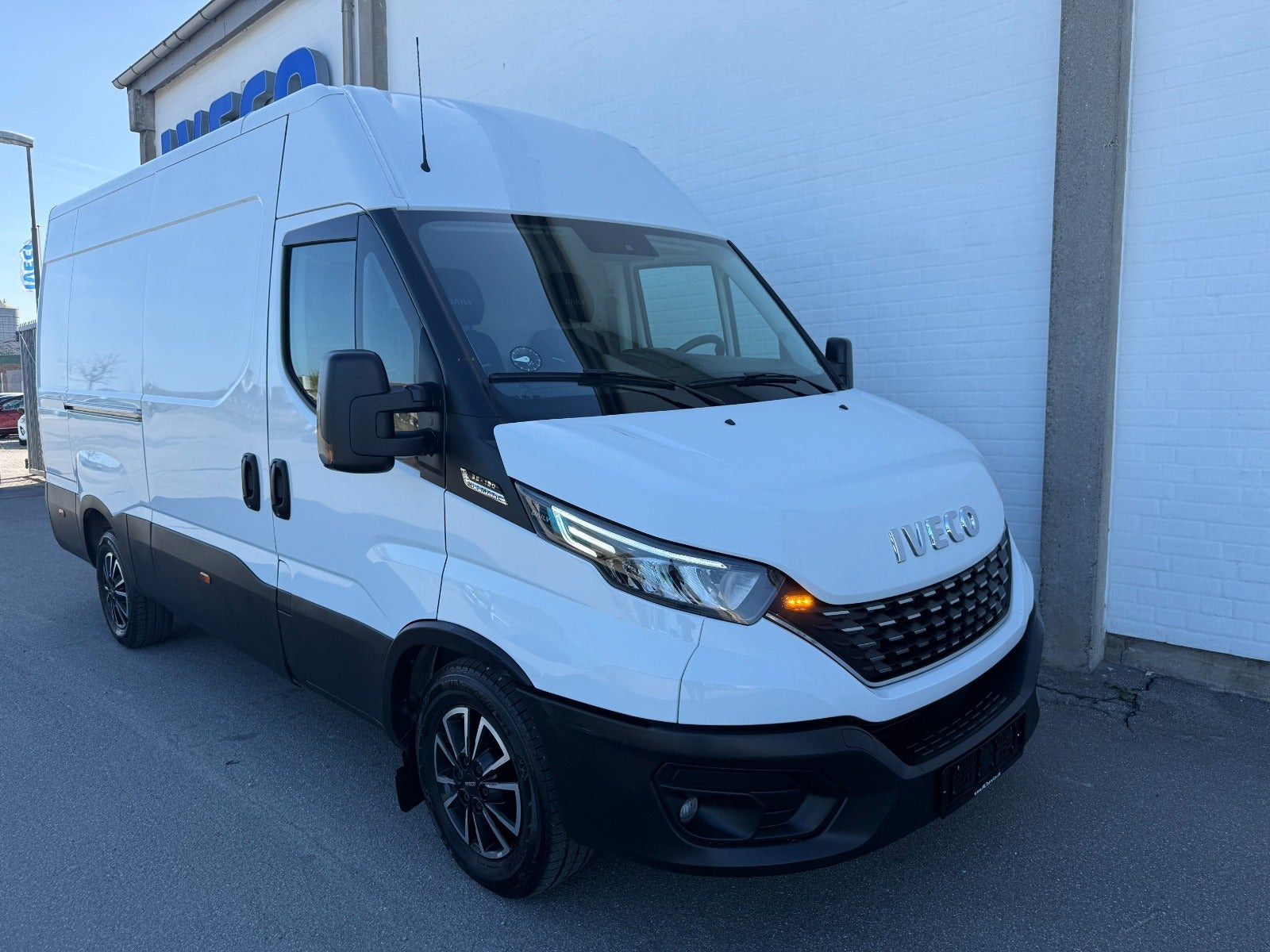 Hvid Iveco Daily fra 2021
