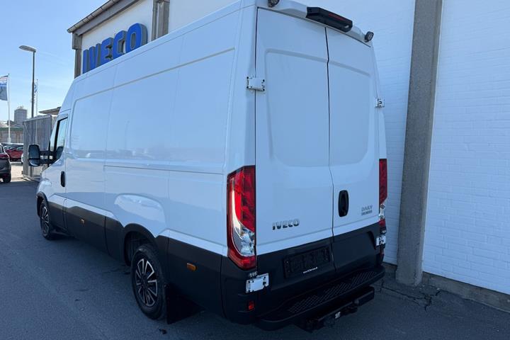 Hvid Iveco Daily fra 2021