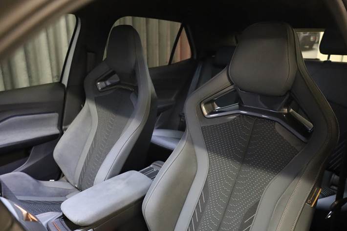 Sølv Cupra Born fra 2025