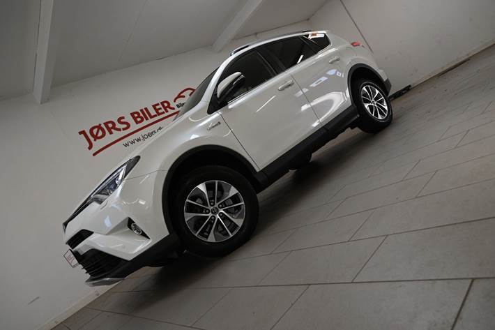 Hvid Toyota RAV4 fra 2018