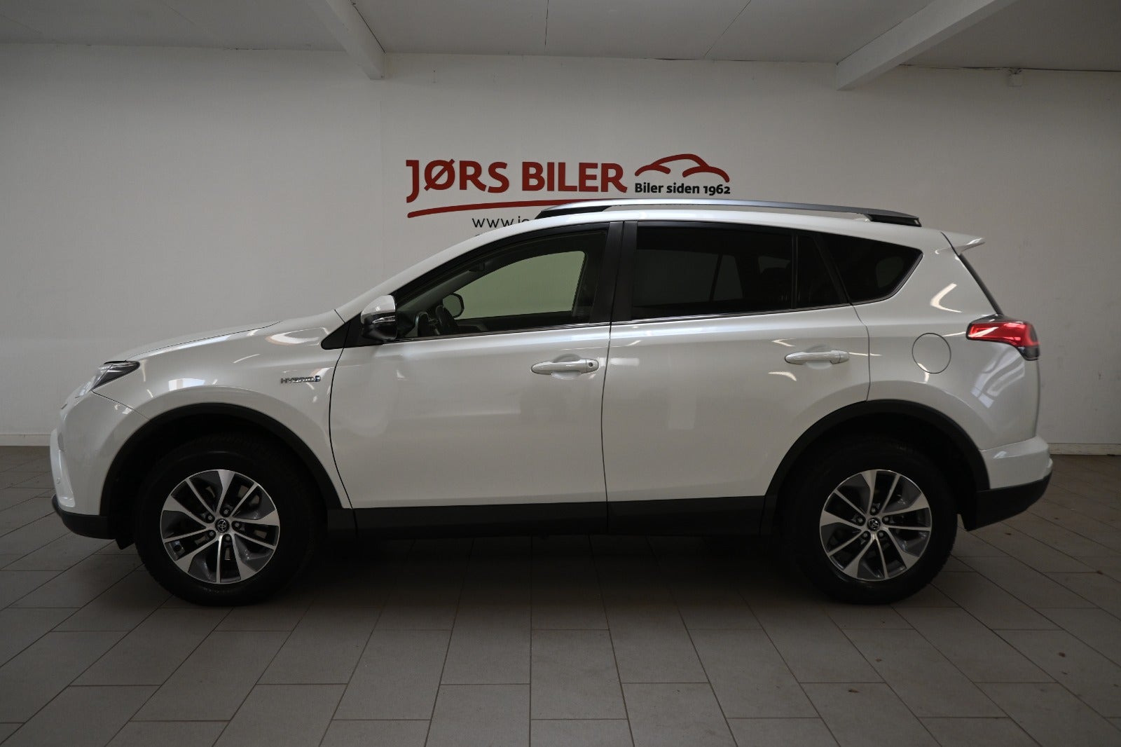 Hvid Toyota RAV4 fra 2018