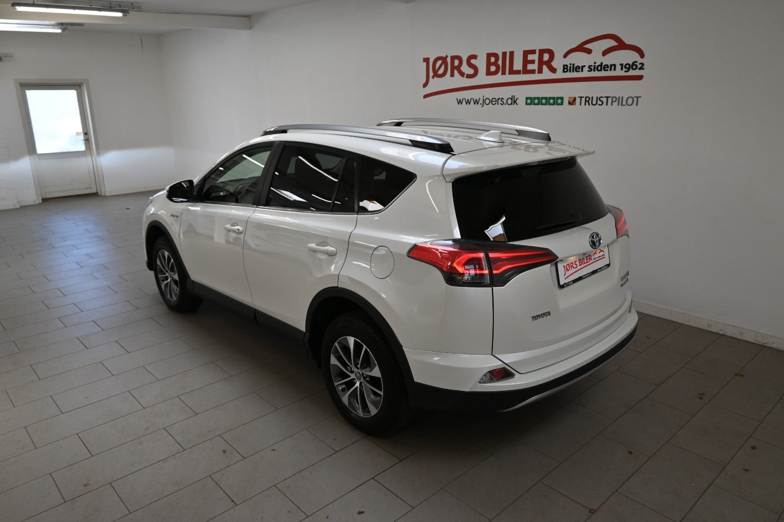 Hvid Toyota RAV4 fra 2018