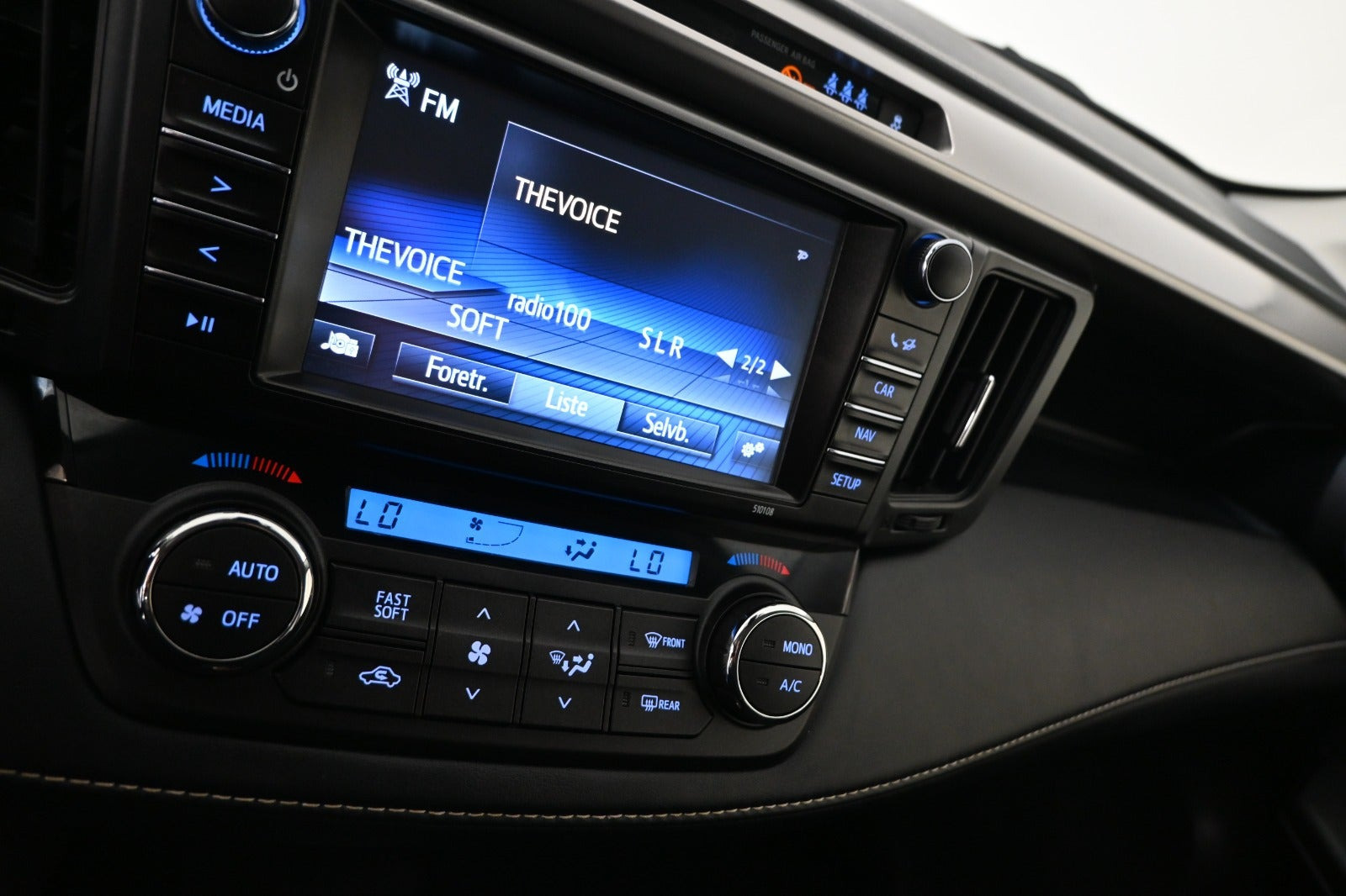 Hvid Toyota RAV4 fra 2018