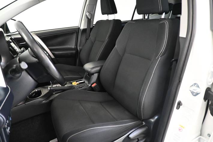 Hvid Toyota RAV4 fra 2018