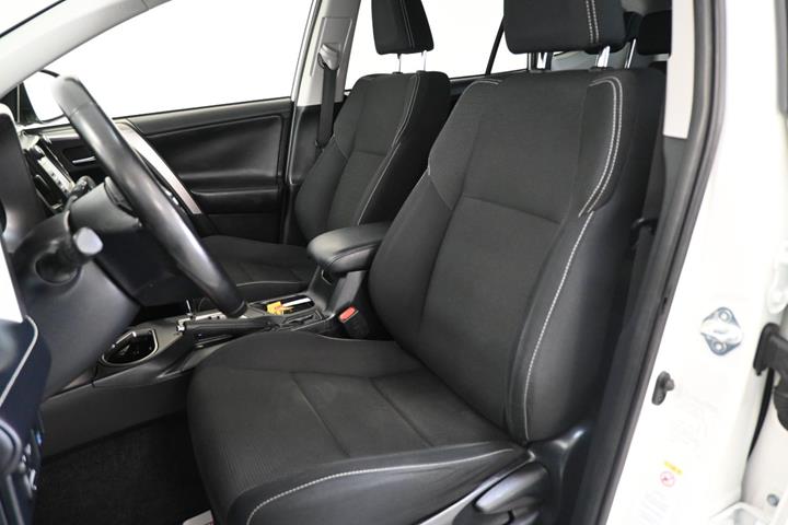 Hvid Toyota RAV4 fra 2018