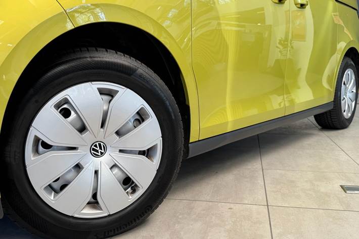 Gul VW ID.Buzz fra 2025