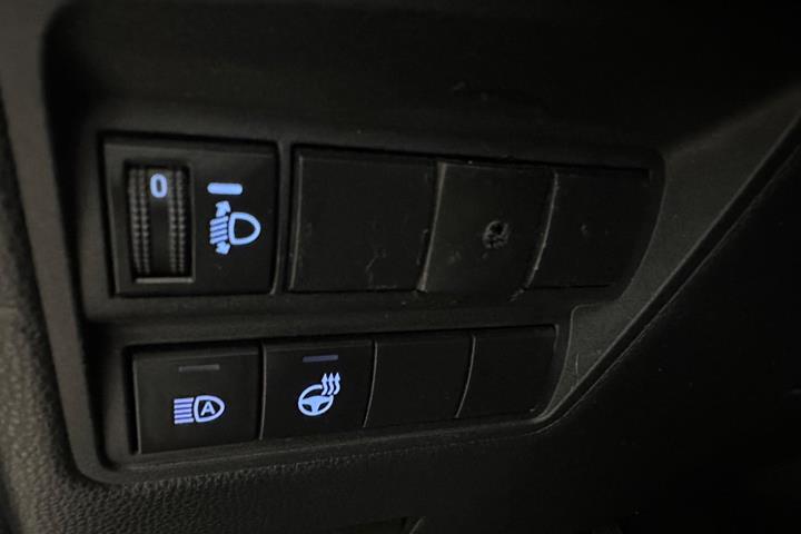 Grå Toyota Yaris fra 2021