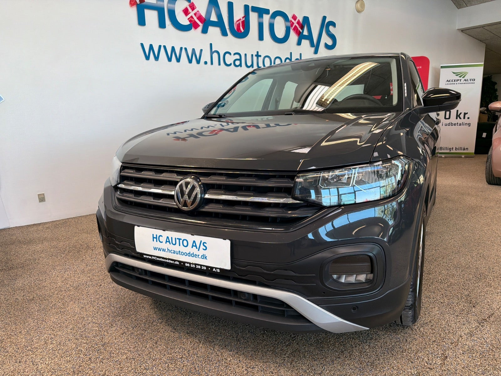 Grå VW T-Cross fra 2019