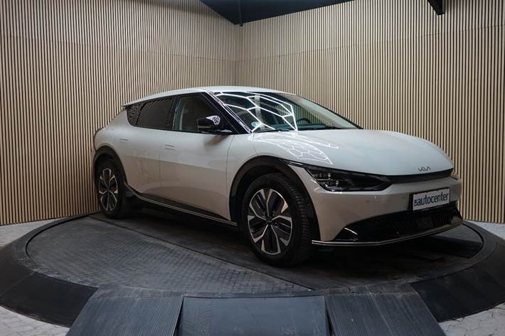 Hvid Kia EV6 fra 2022 set udefra