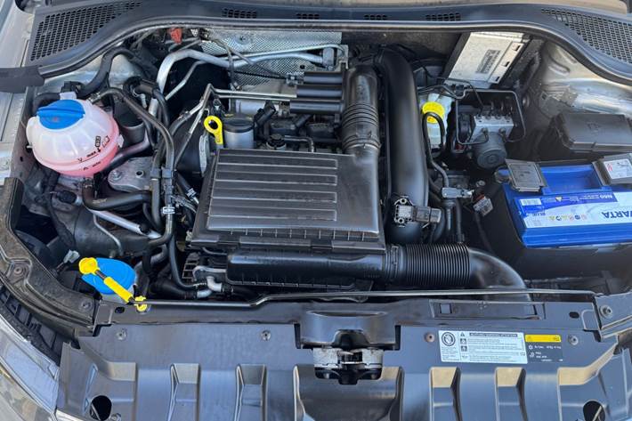 Grå Skoda Fabia fra 2016