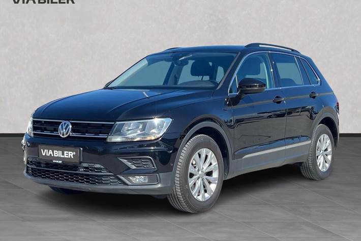 Sort VW Tiguan fra 2018 set udefra