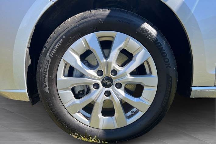 Grå Ford Transit Connect fra 2025